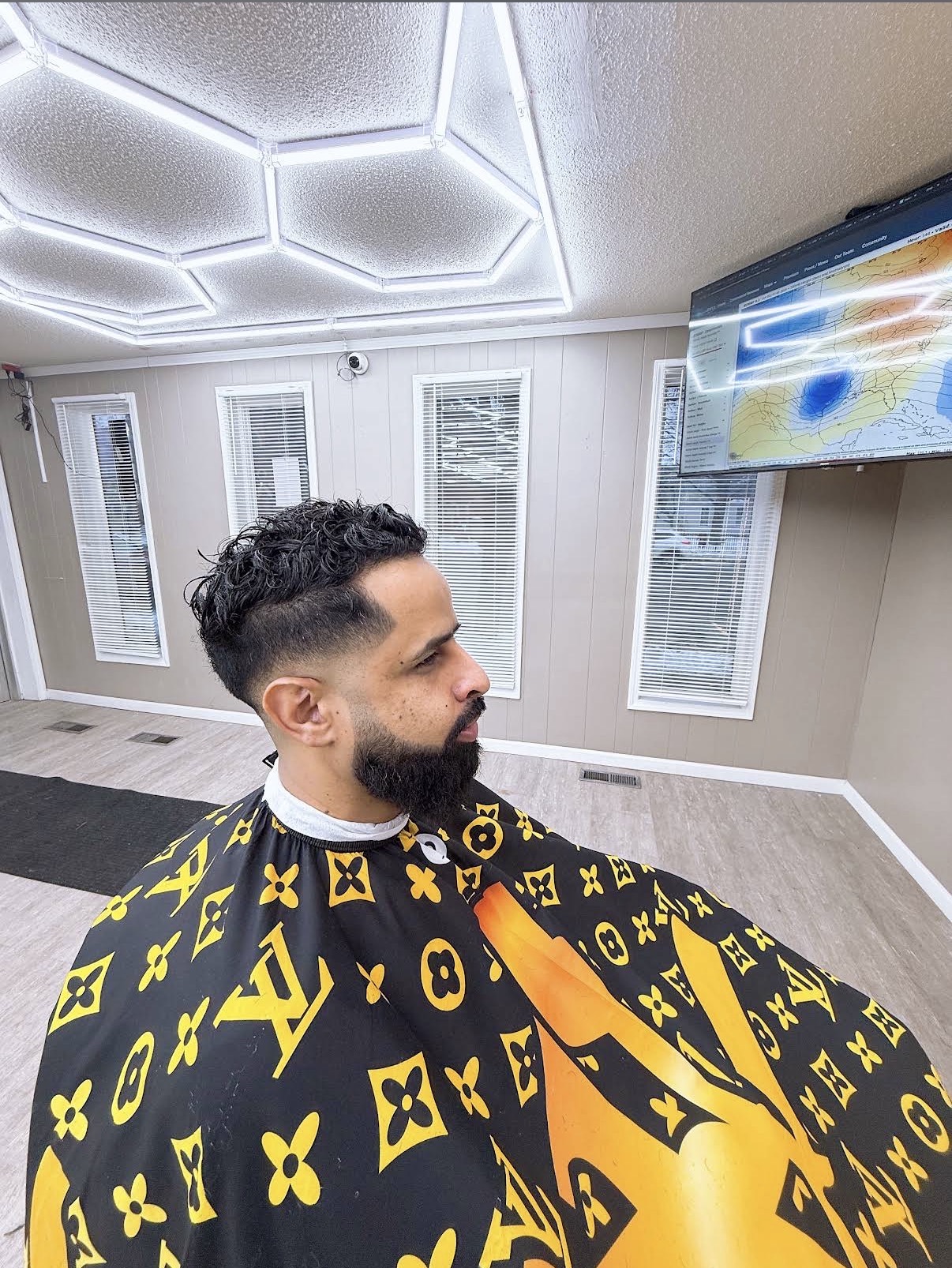 Detailed beard trim and sharp lineup